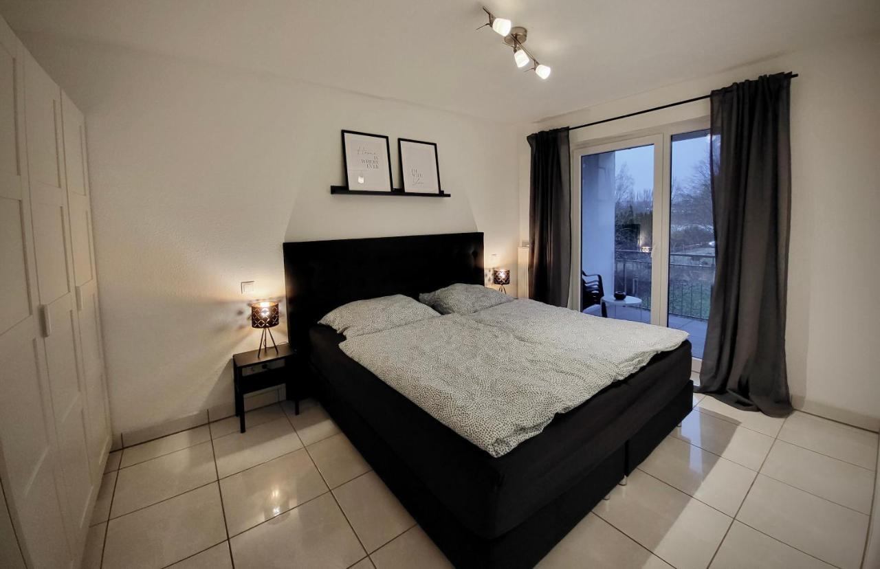 Schoene Und Ruhige Wohnung Direkt An Der Mosel Koblenz  Exterior foto