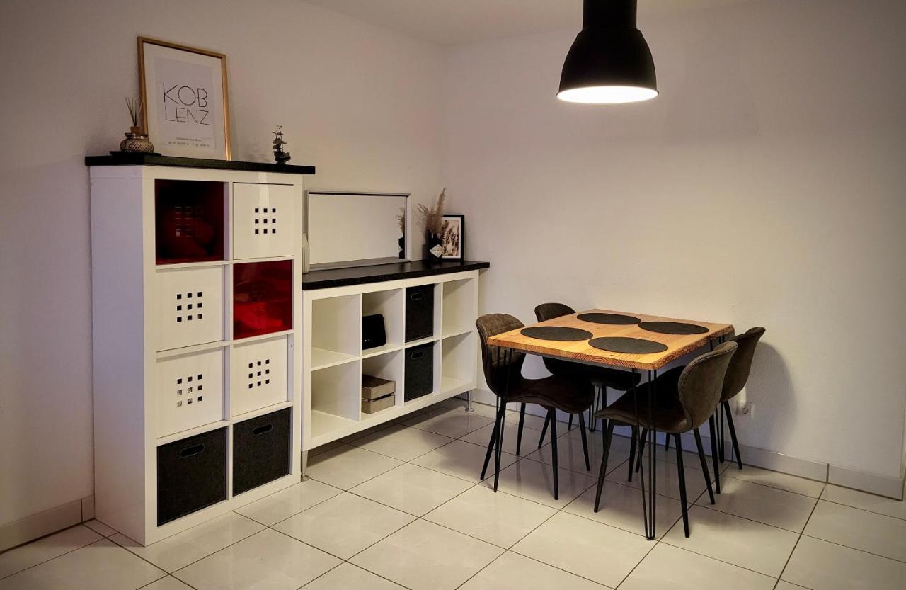 Schoene Und Ruhige Wohnung Direkt An Der Mosel Koblenz  Exterior foto
